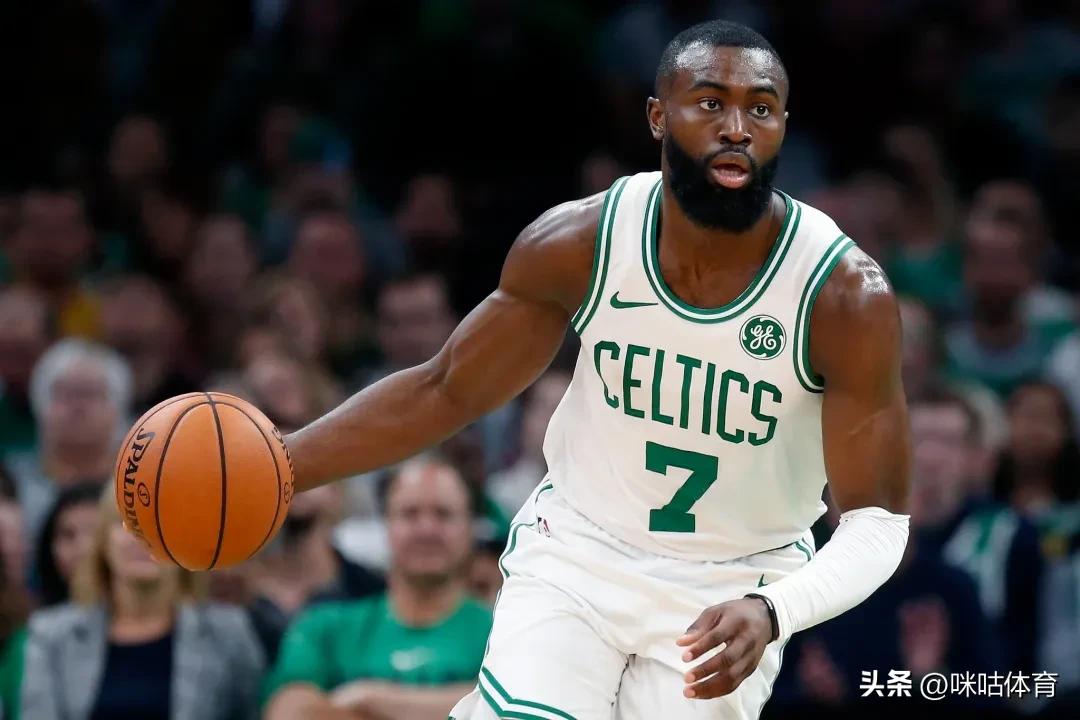 _乔丹布朗单赛季排名_乔丹选择夸梅布朗