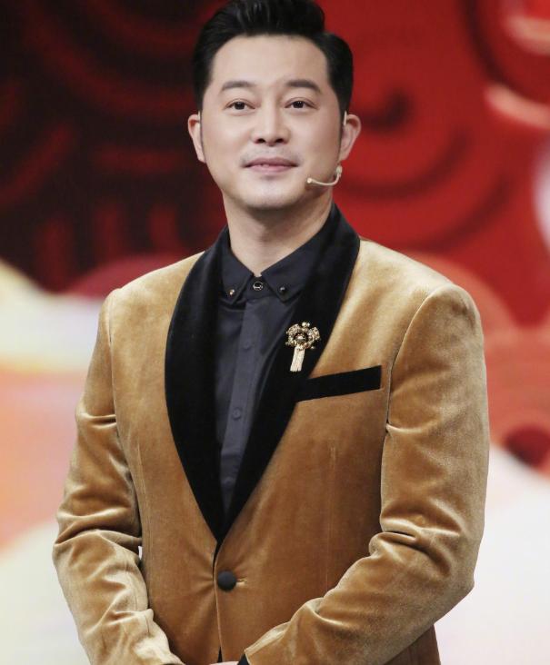 春晚小品讽刺_春晚小品被骂_