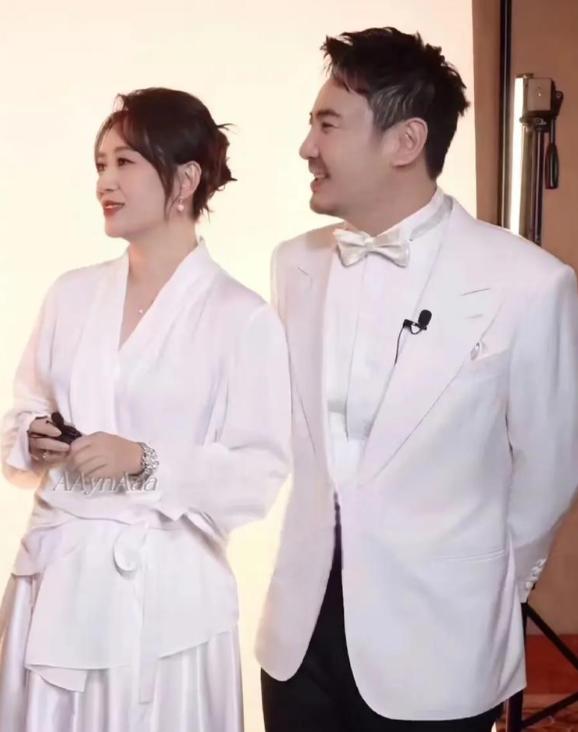 春晚小品讽刺_春晚小品被骂_