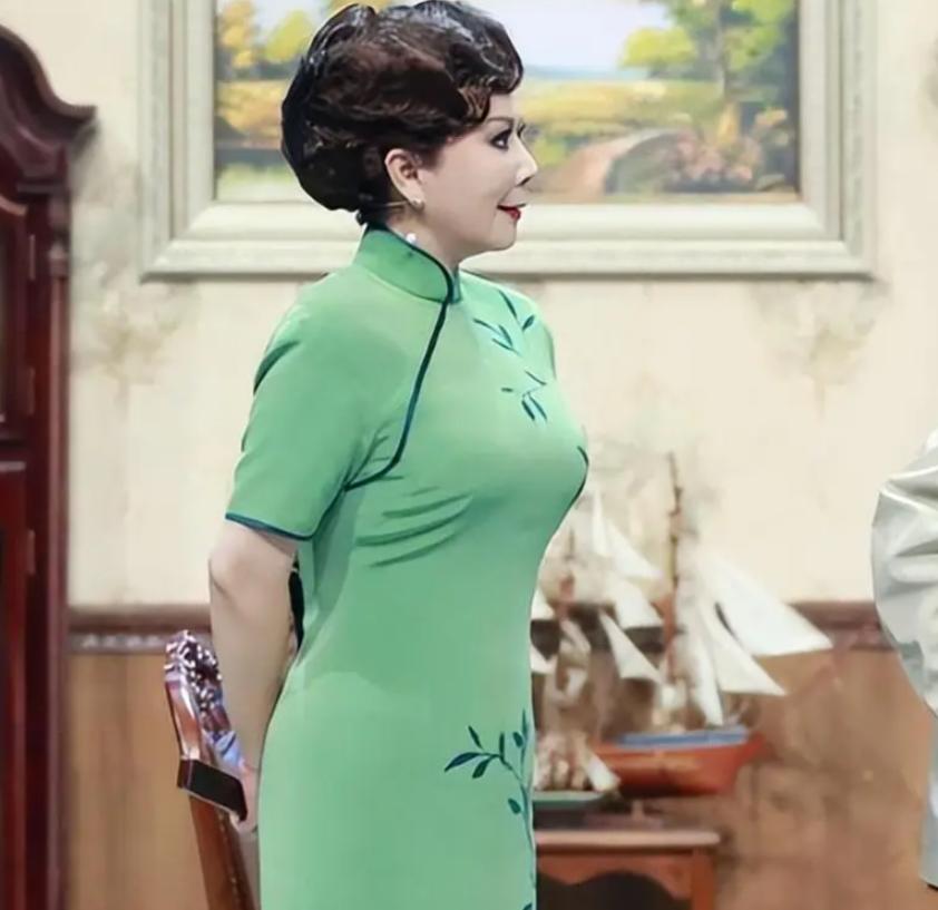 春晚小品讽刺_春晚小品被骂_