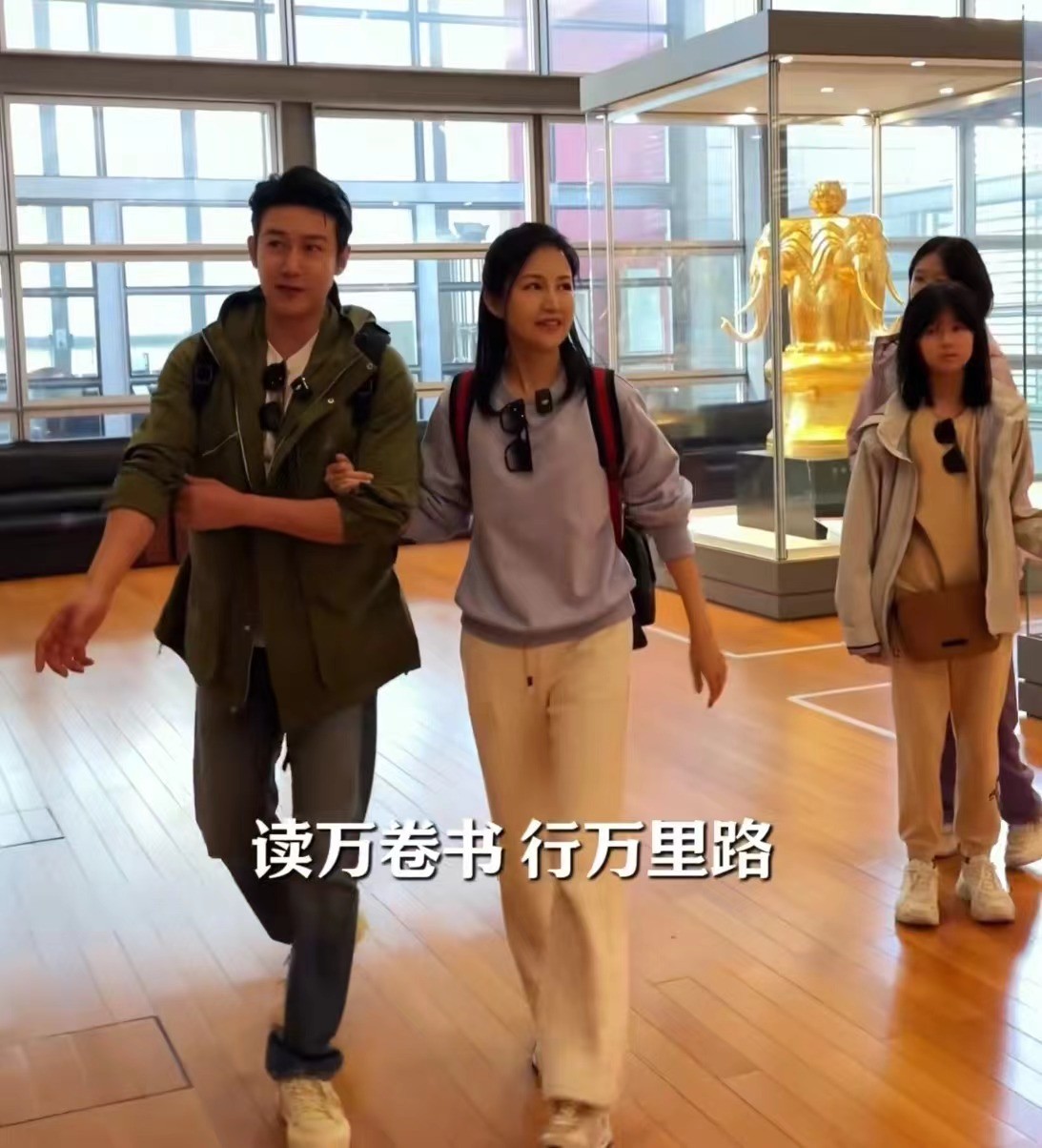 像陆毅的男生照片_长得像陆毅的人_