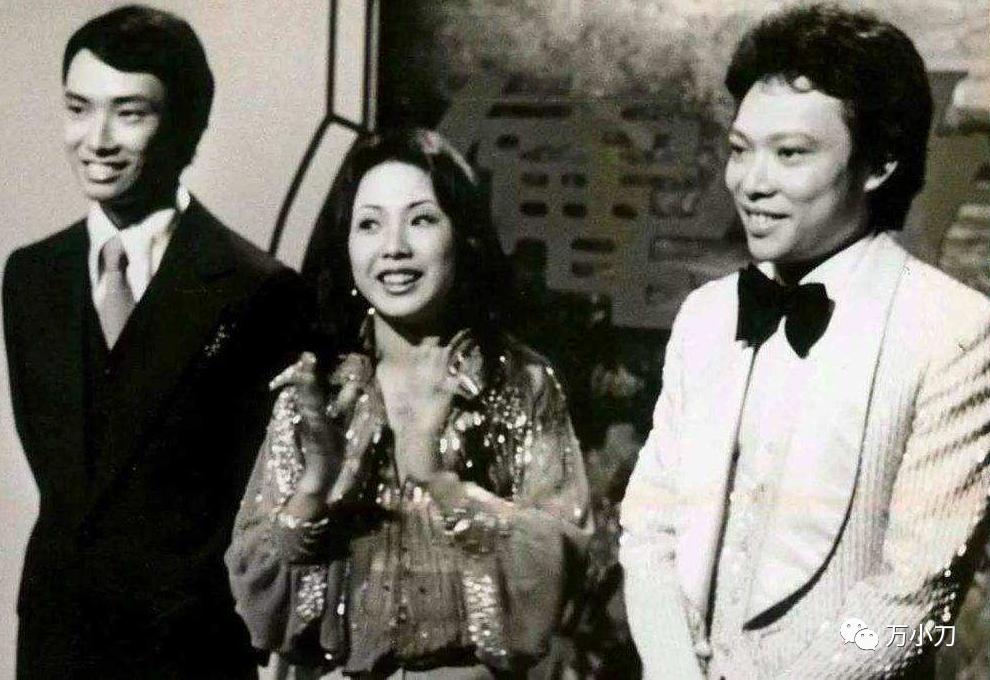 _房塌顶流黄会不会漏水_房子顶塌了