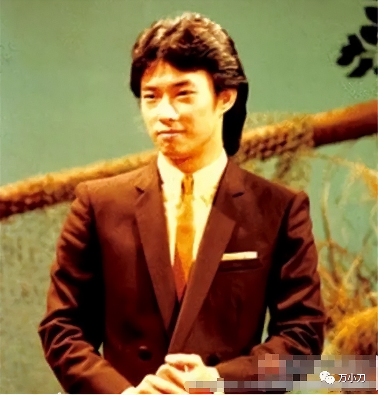 _房塌顶流黄会不会漏水_房子顶塌了