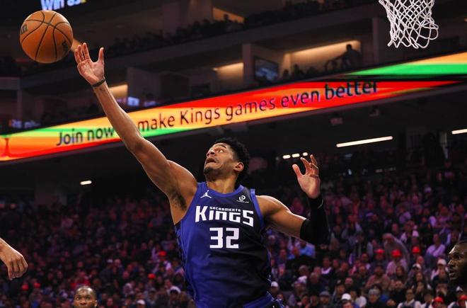 轰26+6+6三分，威少暴揍老东家！继快船后又一倒数第一4连胜北伐__轰26+6+6三分，威少暴揍老东家！继快船后又一倒数第一4连胜北伐