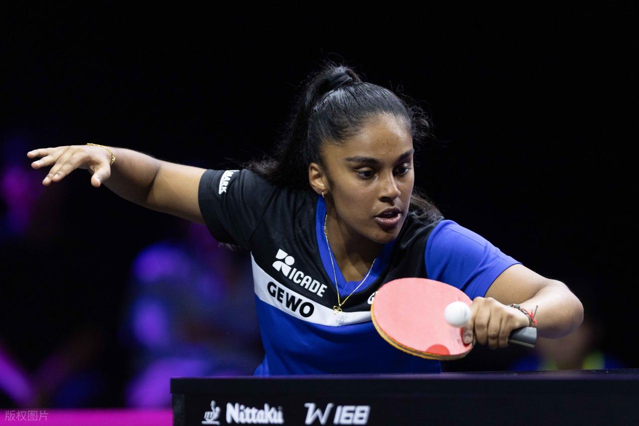 WTT多哈冠军赛-王曼昱3-0轻取法国小将 挺进女单八强__WTT多哈冠军赛-王曼昱3-0轻取法国小将 挺进女单八强