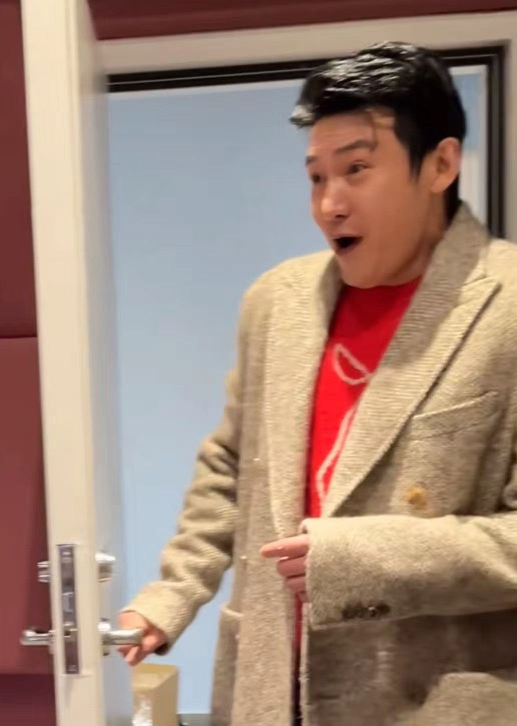 _五官粘贴图_陆毅老婆鲍蕾个人资料