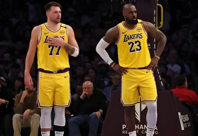 _湖人交易失败_湖人半场领先33分