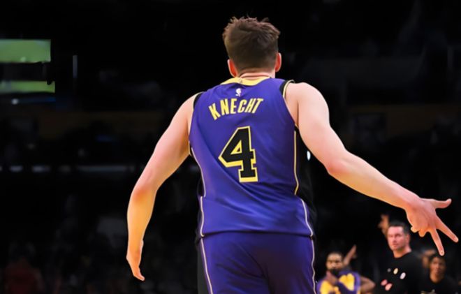 湖人交易失败__湖人半场领先33分