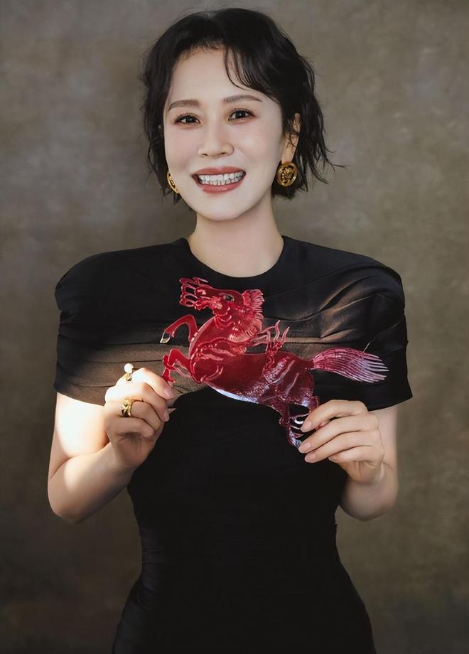 章子怡老了好多白发__章子怡白吗