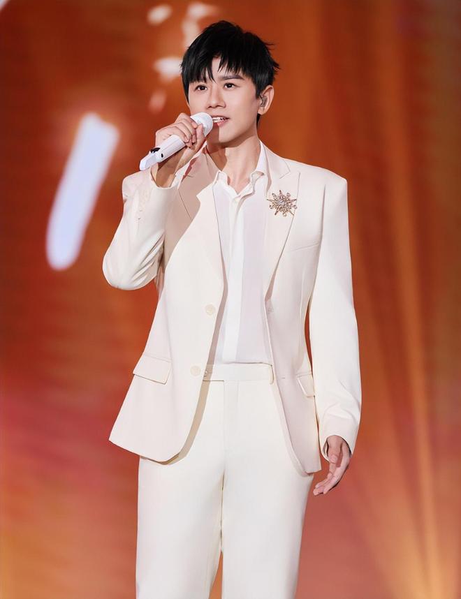 章子怡老了好多白发__章子怡白吗