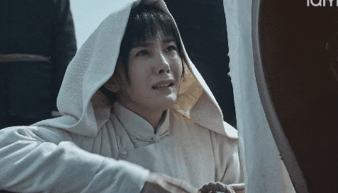 继杨幂抿嘴、刘诗诗梗脖后，赵丽颖也遭诟病！眼睛乱转乱眨被审判__继杨幂抿嘴、刘诗诗梗脖后，赵丽颖也遭诟病！眼睛乱转乱眨被审判