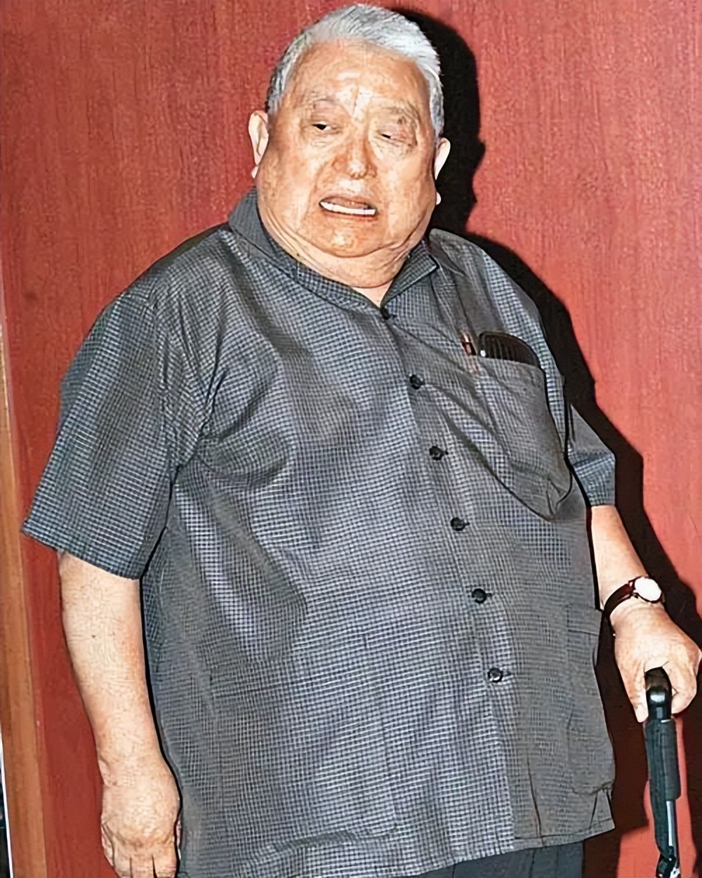 恨赌博人的说说_赌博恨成王人赌片视频_