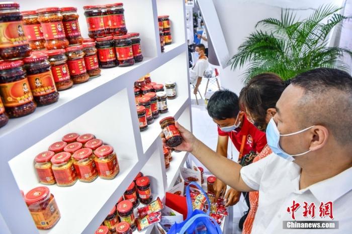 “辣酱女王”归来 老干妈营收拉回54亿__“辣酱女王”归来 老干妈营收拉回54亿