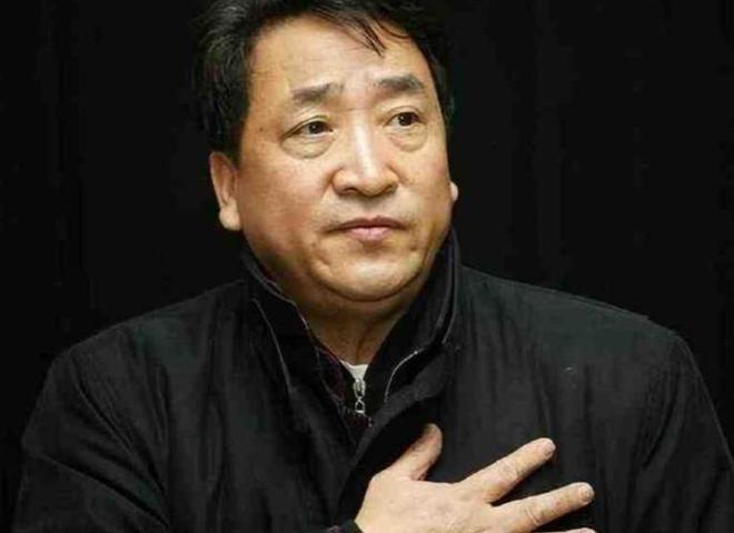 张蕾近况及豪宅曝光_动物园人虎拔河引争议_