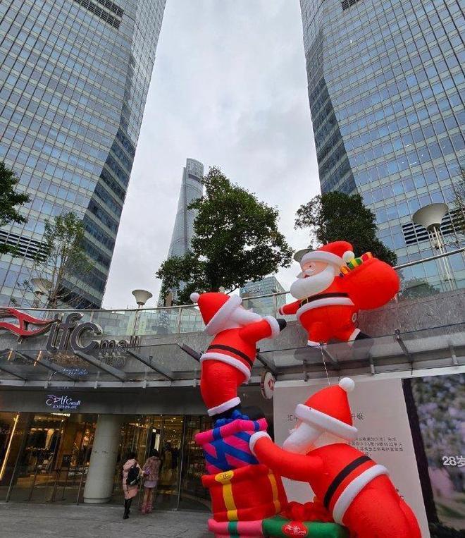 _动物园人虎拔河引争议_张蕾近况及豪宅曝光