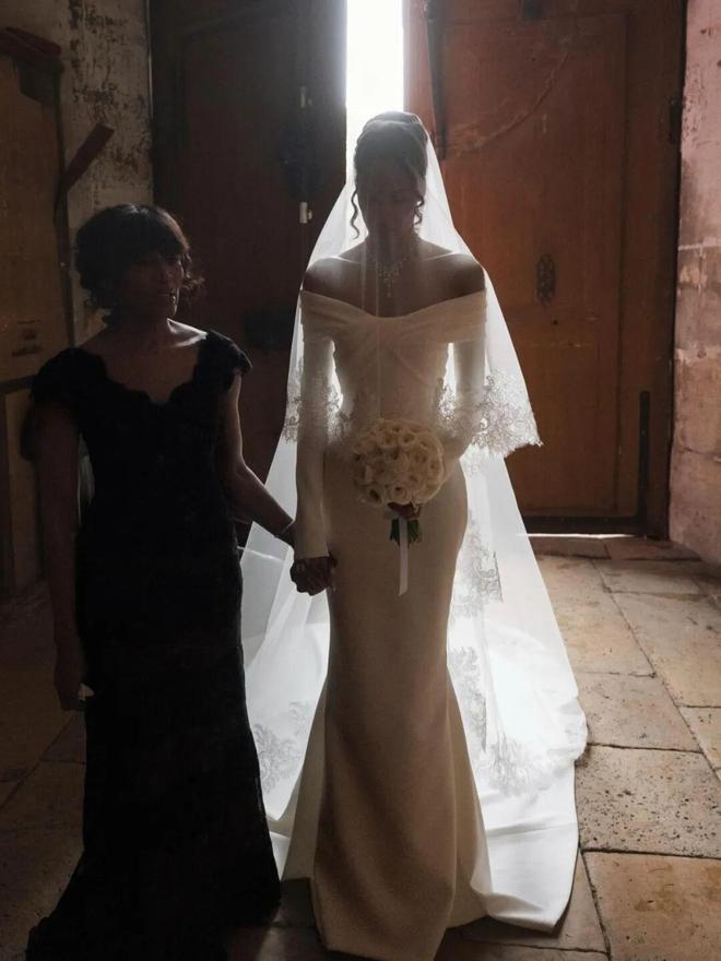 中山土豪婚礼惊呆网友_维秘超模芭芭拉_