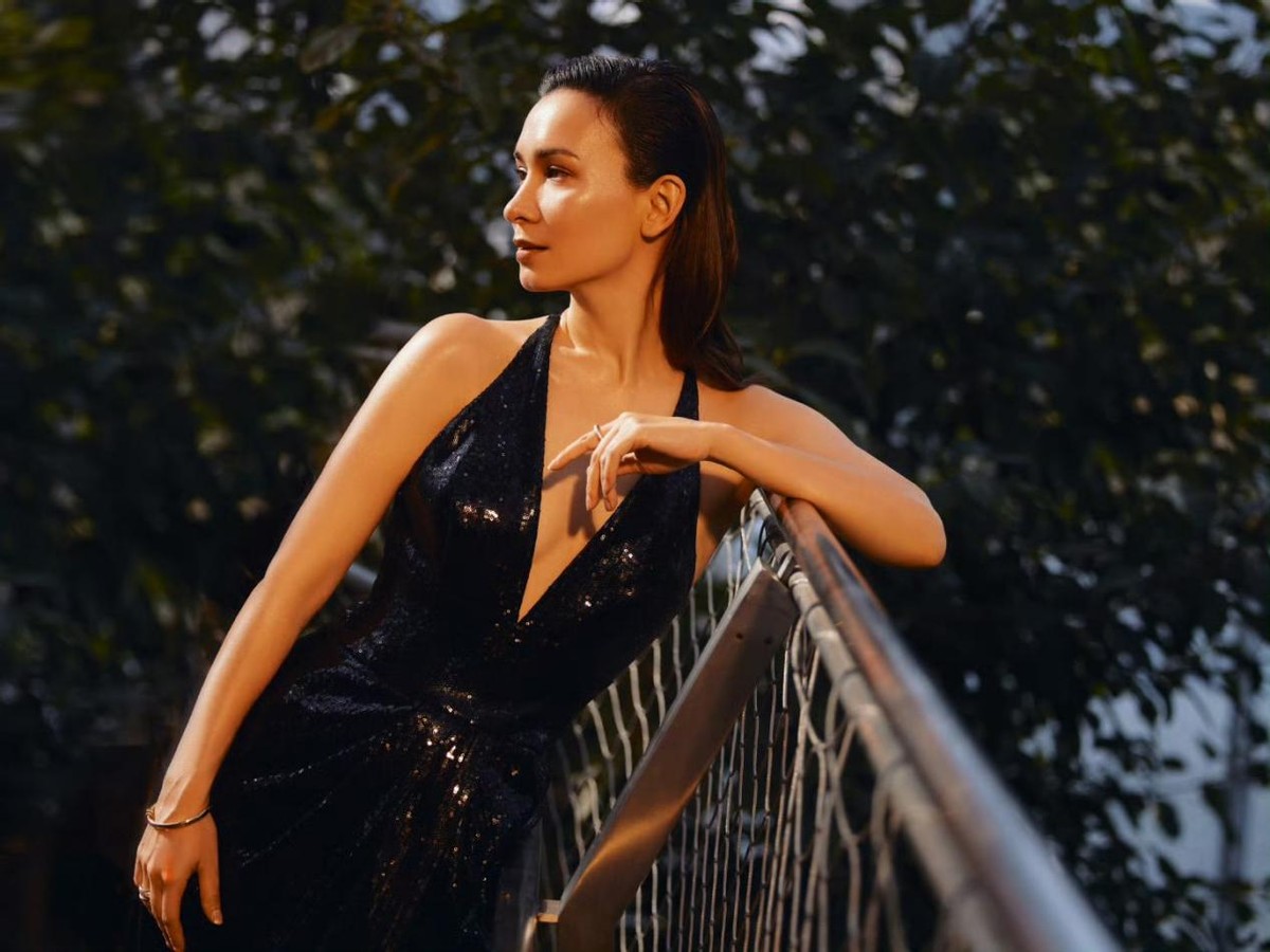 _活动红毯：李沁满分贵气，卢靖姗气质好独特，被舒淇美到了_活动红毯：李沁满分贵气，卢靖姗气质好独特，被舒淇美到了