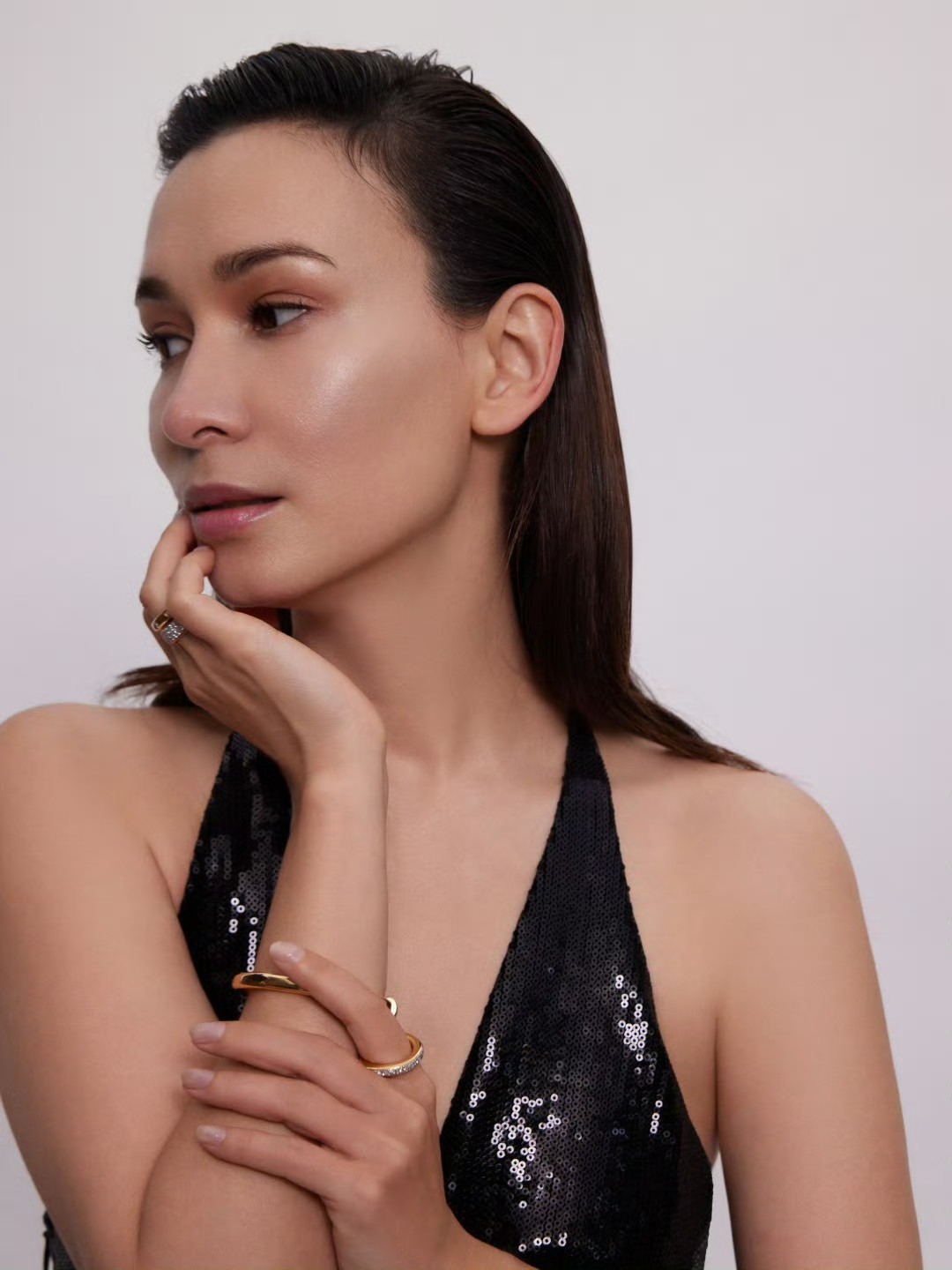 _活动红毯：李沁满分贵气，卢靖姗气质好独特，被舒淇美到了_活动红毯：李沁满分贵气，卢靖姗气质好独特，被舒淇美到了