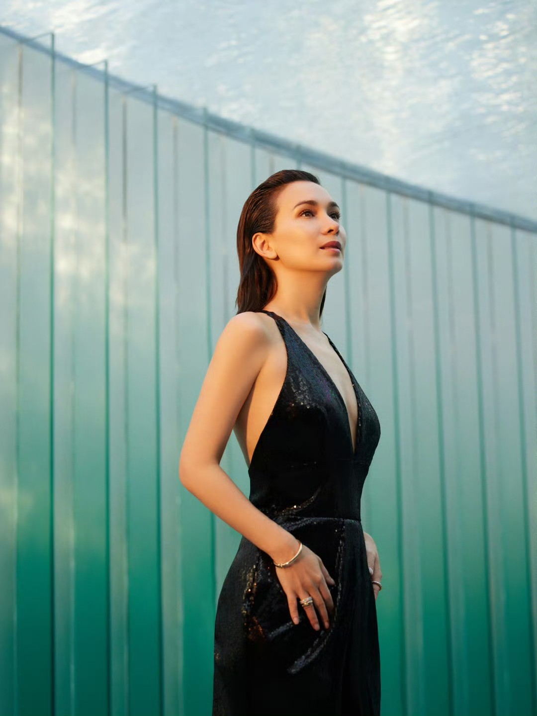 _活动红毯：李沁满分贵气，卢靖姗气质好独特，被舒淇美到了_活动红毯：李沁满分贵气，卢靖姗气质好独特，被舒淇美到了