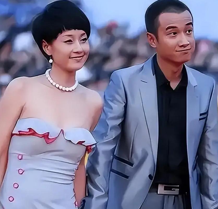 文章没想到，离婚6年再次官宣喜讯的马伊琍 已成他高不可攀的存在__文章没想到，离婚6年再次官宣喜讯的马伊琍 已成他高不可攀的存在