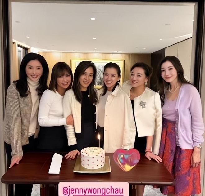 李嘉欣抢了闺蜜男朋友__李嘉欣度蜜月