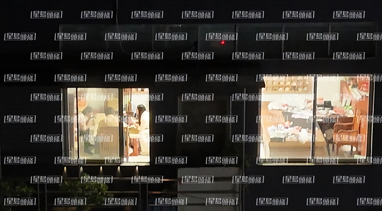 75岁港星哭谈被小36岁女友抛弃，承认是第三者，拒向女方老公道歉__75岁港星哭谈被小36岁女友抛弃，承认是第三者，拒向女方老公道歉