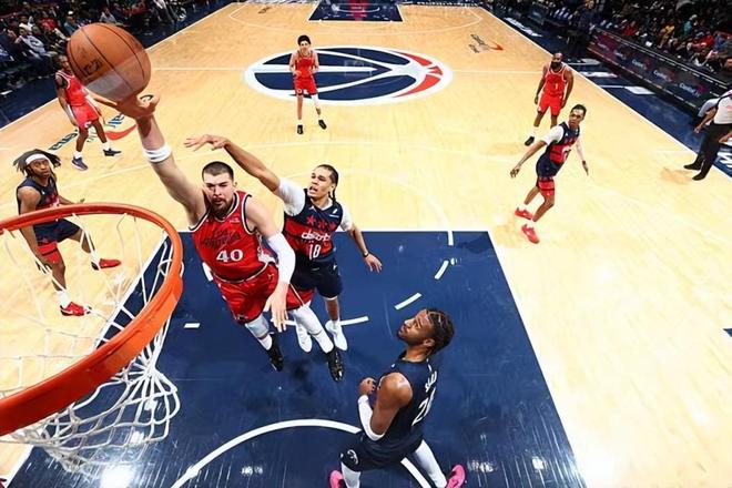 防守态度存在问题！快船内线支柱在场上的效果并不能达到预期？__防守态度存在问题！快船内线支柱在场上的效果并不能达到预期？