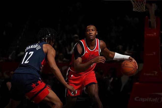 _哈登最佳搭档_哈登和卡佩拉挡拆