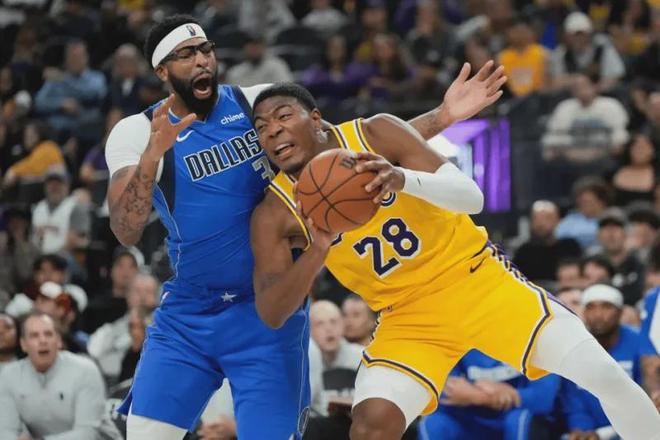 _篮球进攻与防守中的配合和战术_什么事进攻和防守三秒