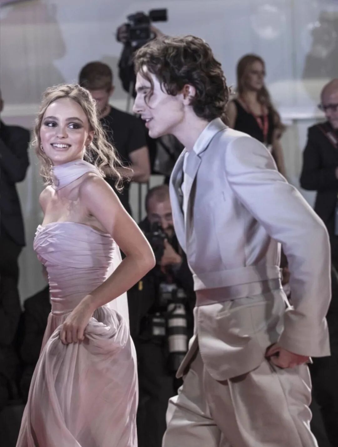 名媛收割机？这野心…也是把流量玩明白了_名媛收割机？这野心…也是把流量玩明白了_