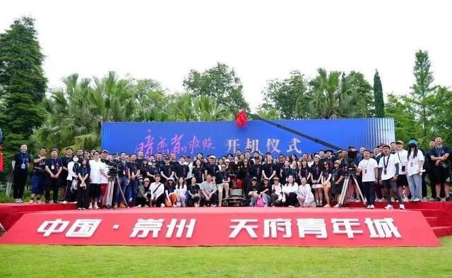 王珞丹袁弘新剧即将上线 取景地竟是成都崇州_王珞丹袁弘新剧即将上线 取景地竟是成都崇州_