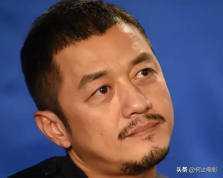 店铺欠房租房东有权锁门吗_欠水电费退租半年房东才发现_