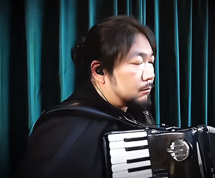 天使爱美丽手风琴演奏完整版__马泰演唱