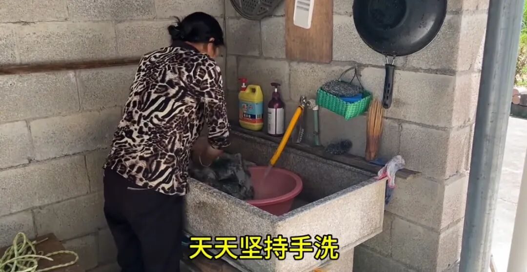 极品疯子_干逼_