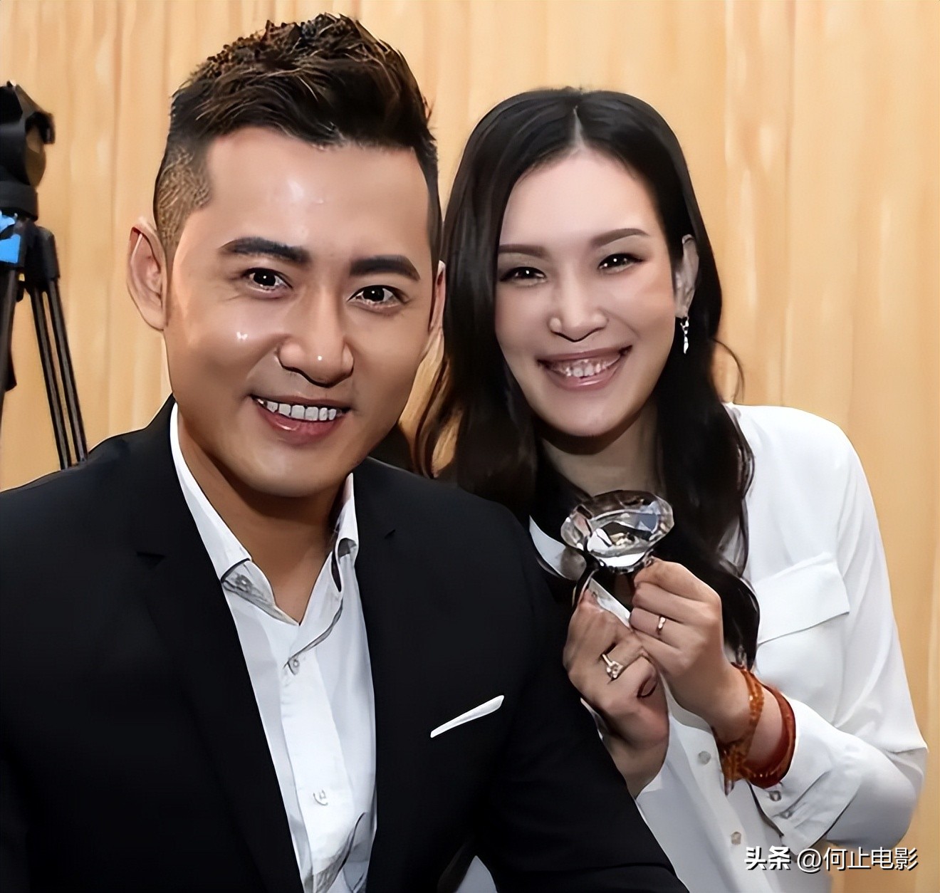 谢晖前妻佟晨洁正式完婚_谢晖前妻佟晨洁_