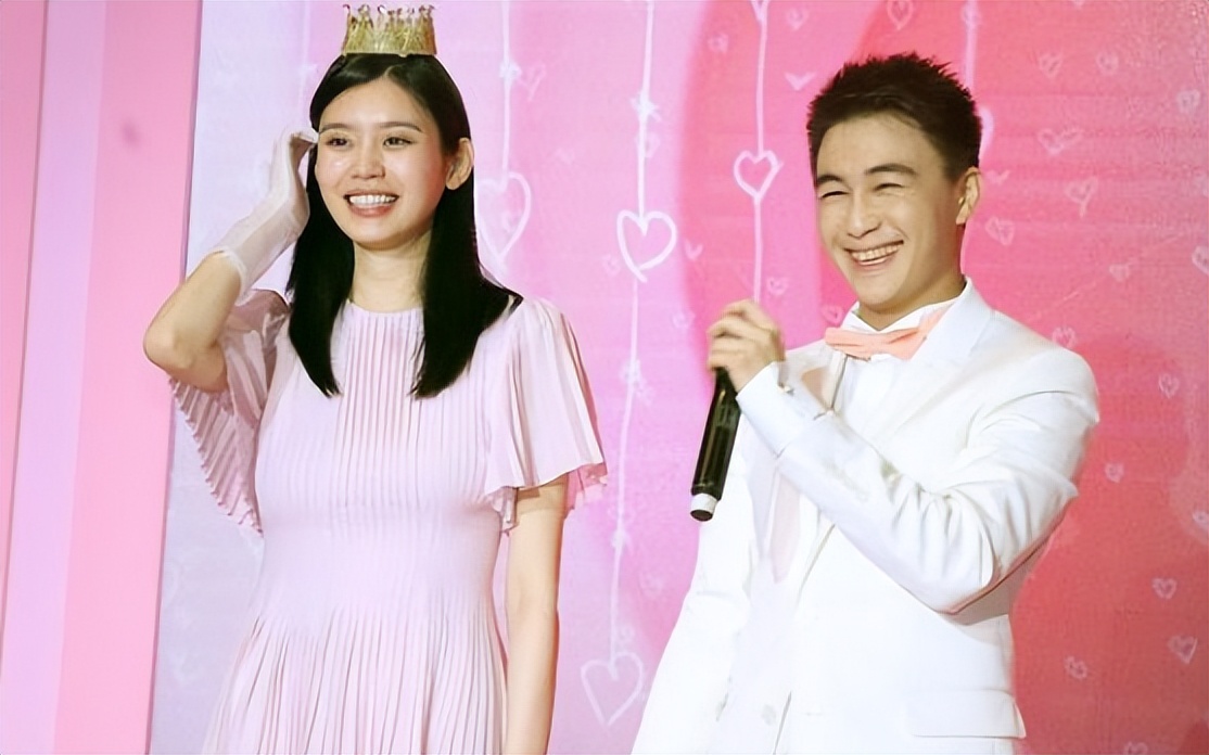 官方出手了！吴磊床照事件再升级，何猷君被曝出轨，赵露思被牵连__官方出手了！吴磊床照事件再升级，何猷君被曝出轨，赵露思被牵连