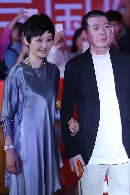 冯小刚感情__冯小刚与妻子