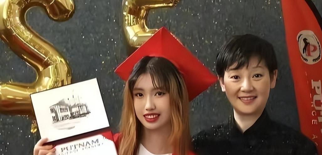 冯小刚感情__冯小刚与妻子