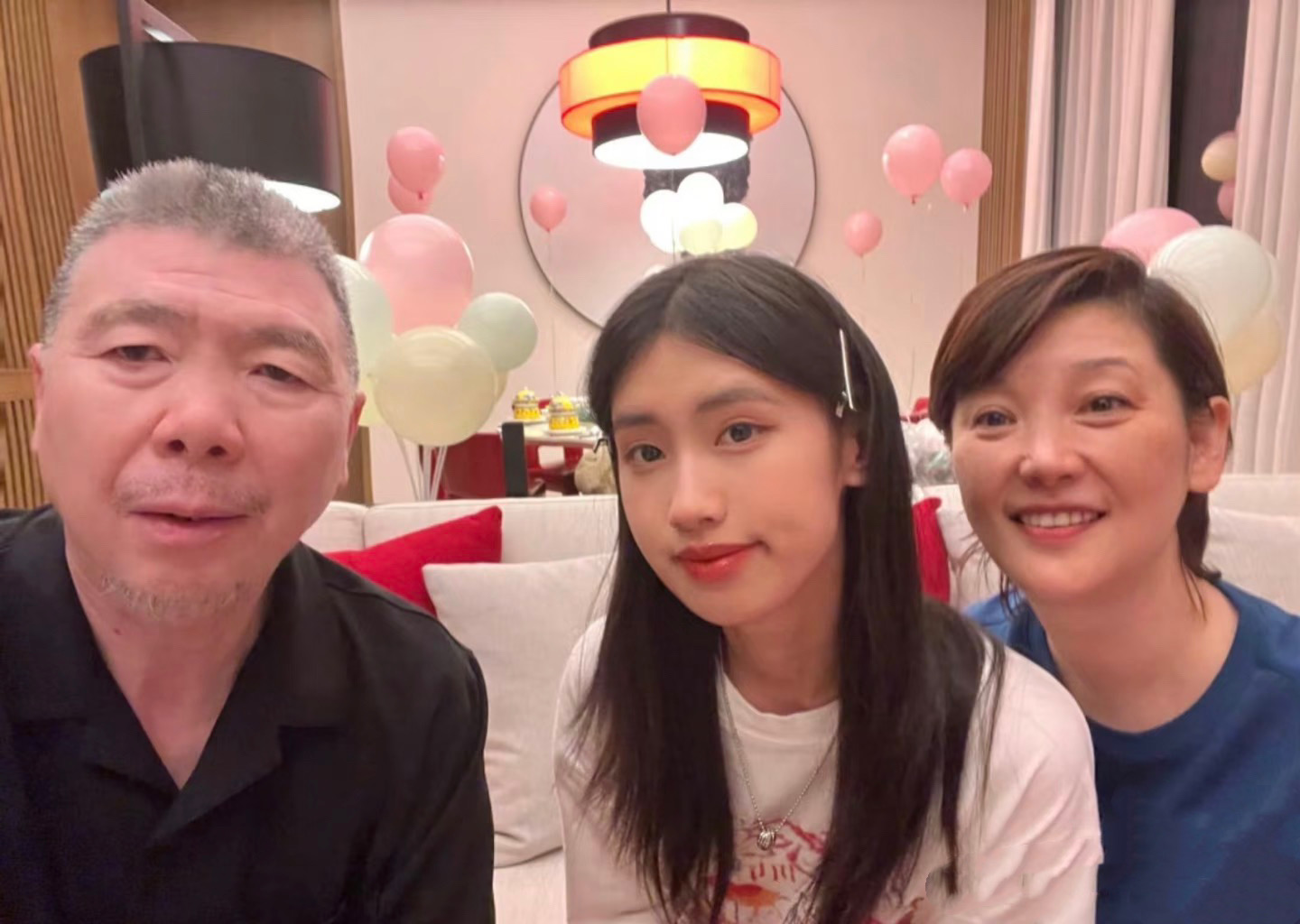 冯小刚与妻子_冯小刚感情_