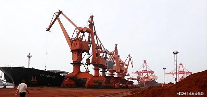 特朗普加税清单_比喻采取机密行动_