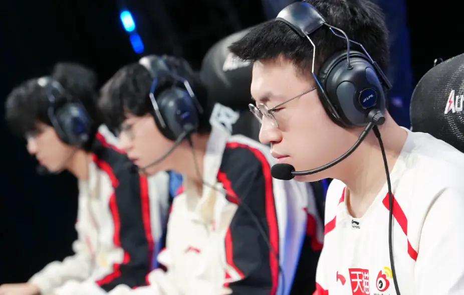 资讯：WBG连败后队内出事故！辅助被全队嫌弃刘青松要回归__资讯：WBG连败后队内出事故！辅助被全队嫌弃刘青松要回归