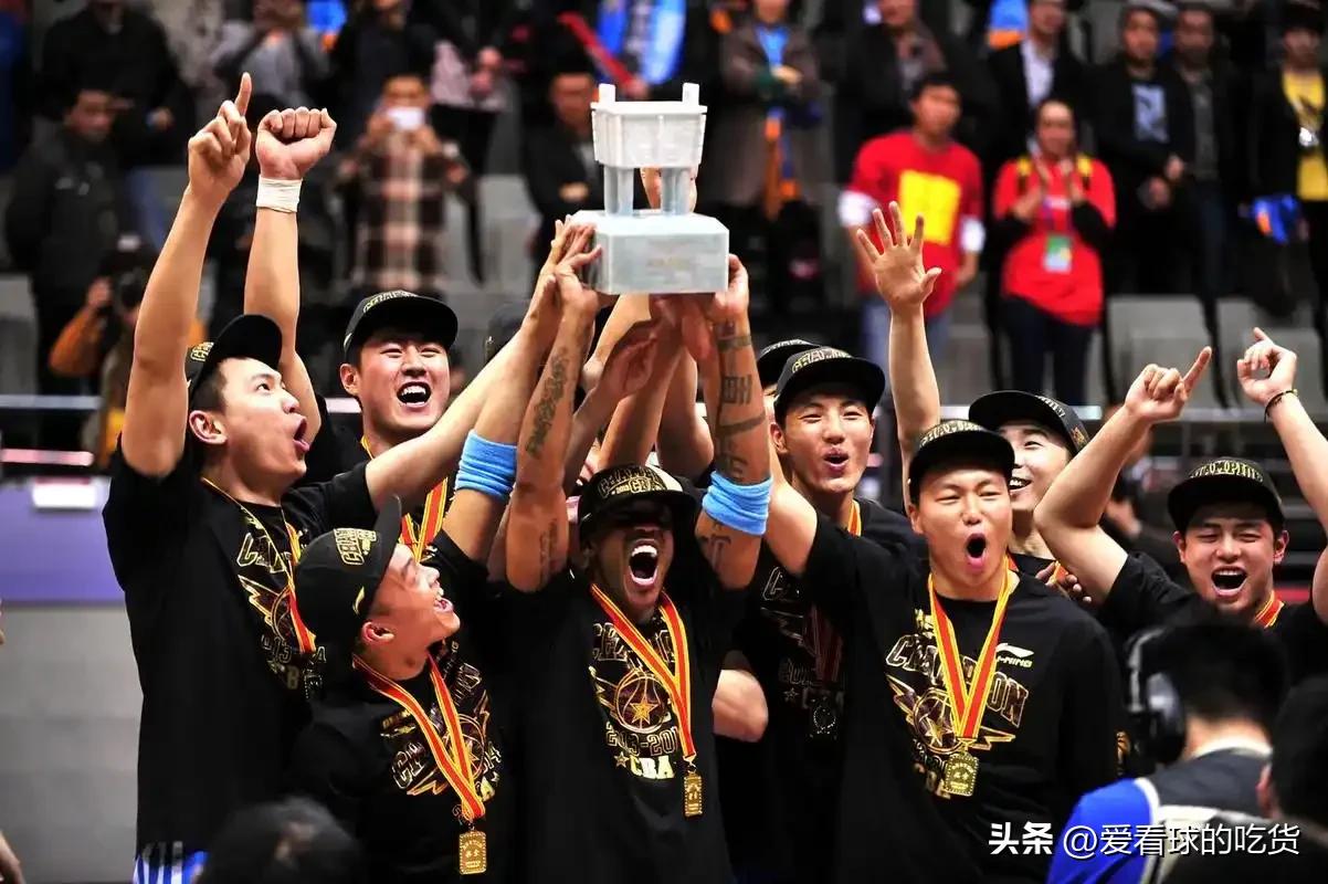 _山西决死队有哪些队_谌龙连得14分横扫桃田贤斗