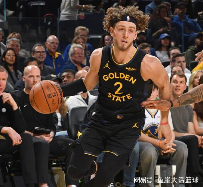 勇士库里__库里让科尔震惊的一球