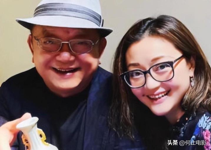 77 岁王刚的晚年：本以为有儿子能安度余生，如今却为养子操劳不停_77 岁王刚的晚年：本以为有儿子能安度余生，如今却为养子操劳不停_