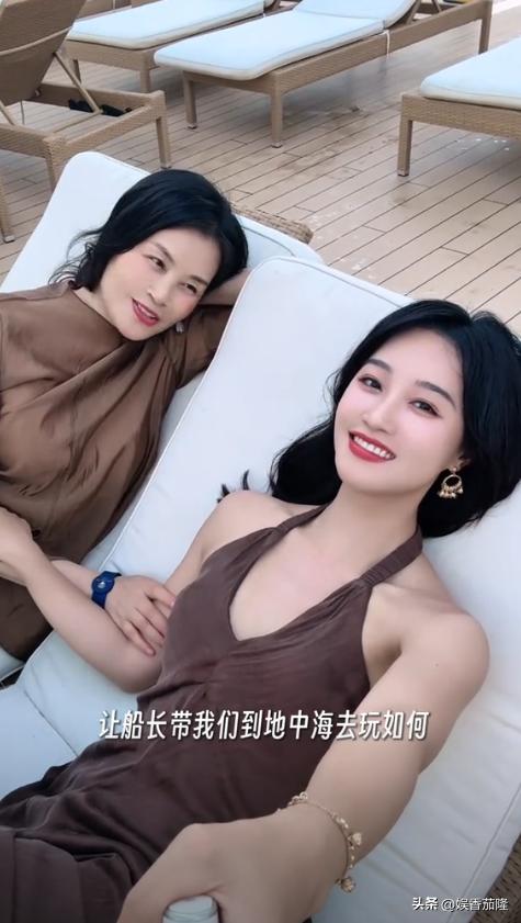 像闺蜜一样的姐妹_母女像闺蜜的说说_