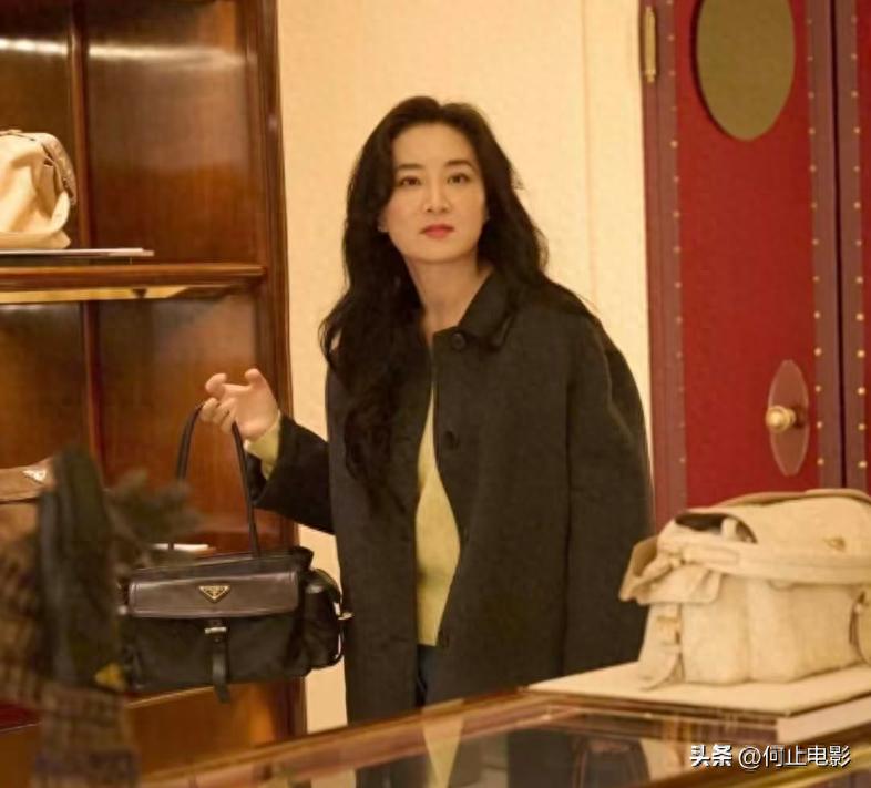 春晚节目单贾玲__今年春晚和贾玲一起的女的