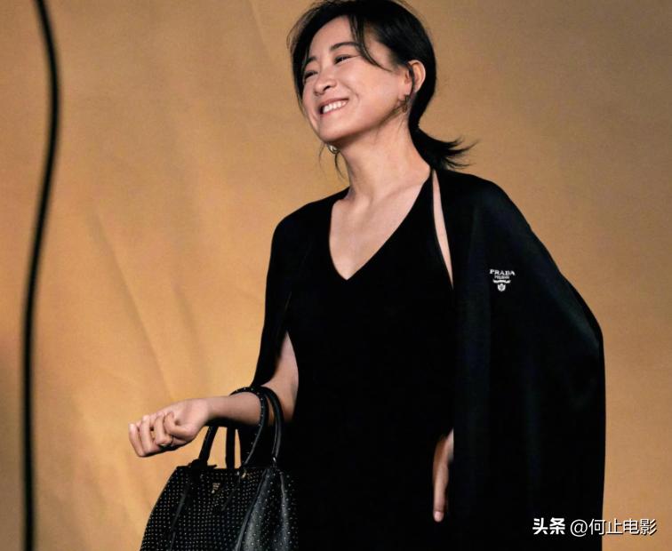 今年春晚和贾玲一起的女的__春晚节目单贾玲