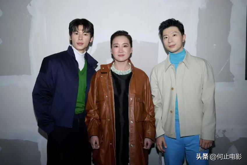 _春晚节目单贾玲_今年春晚和贾玲一起的女的