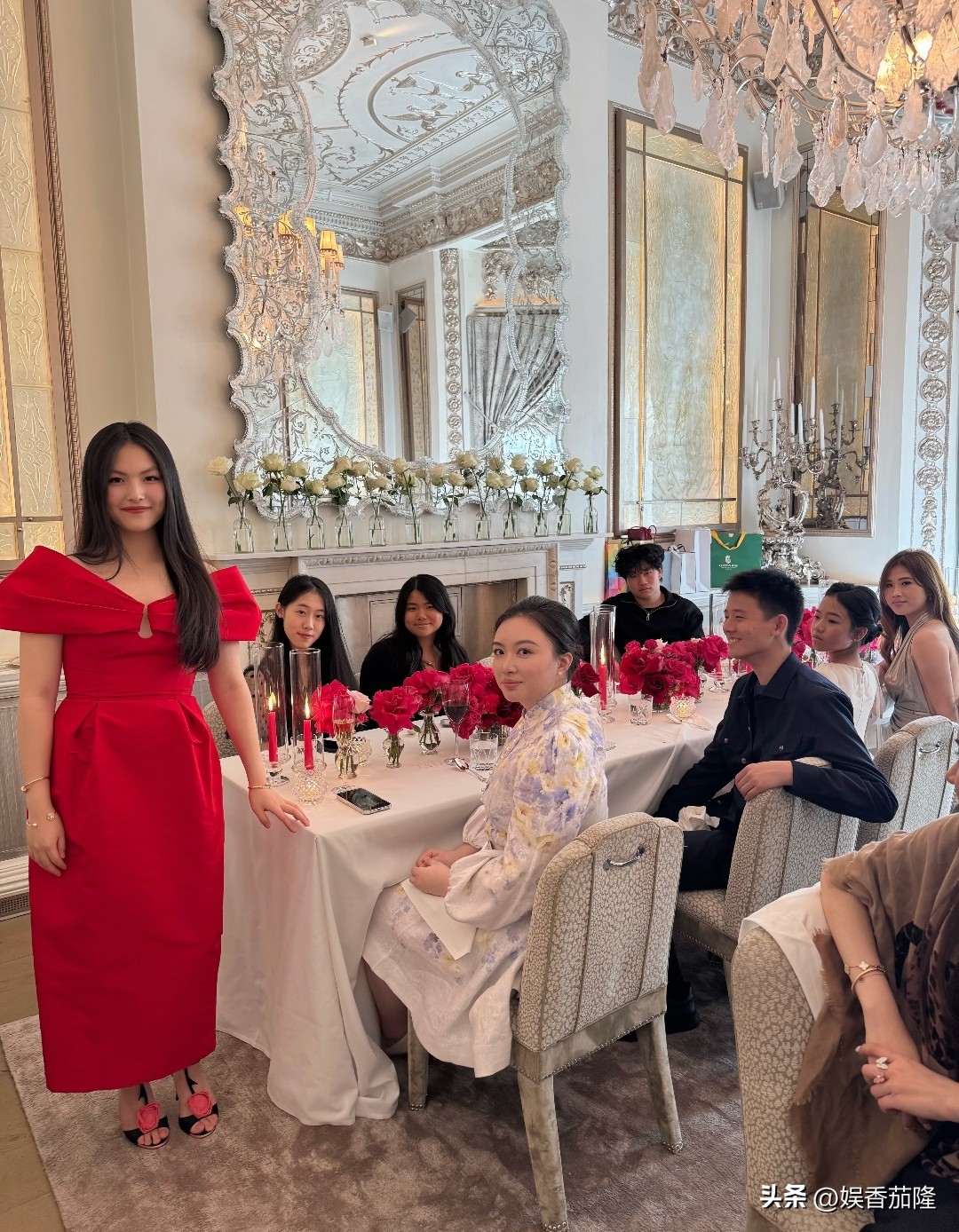 生日聚餐通知__李湘晒照庆生日