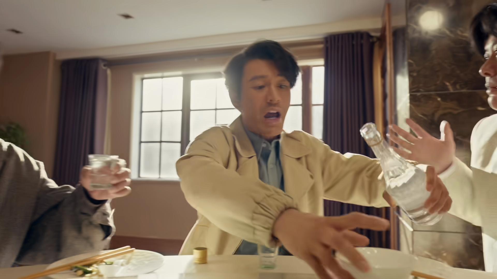 赵丽颖的大事件__赵丽颖跟小演员对戏